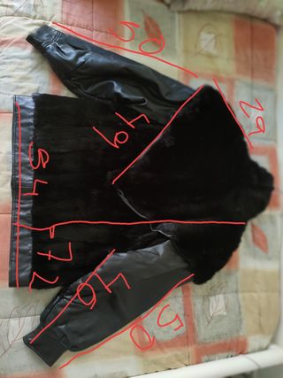 Chaquetón cuero y piel negro