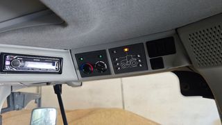 Tractor Claas Arion 530