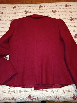 Abrigo color burdeos, mujer, tipo americana, 
tall