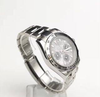 Reloj cronógrafo plateado
