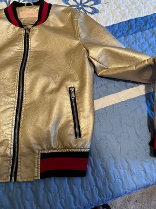 Chaqueta bomber dorada