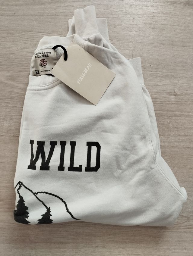 Sudadera Pull&Bear XS - Feel Wild