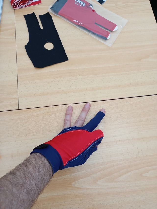 Guante billar FAMA rojo