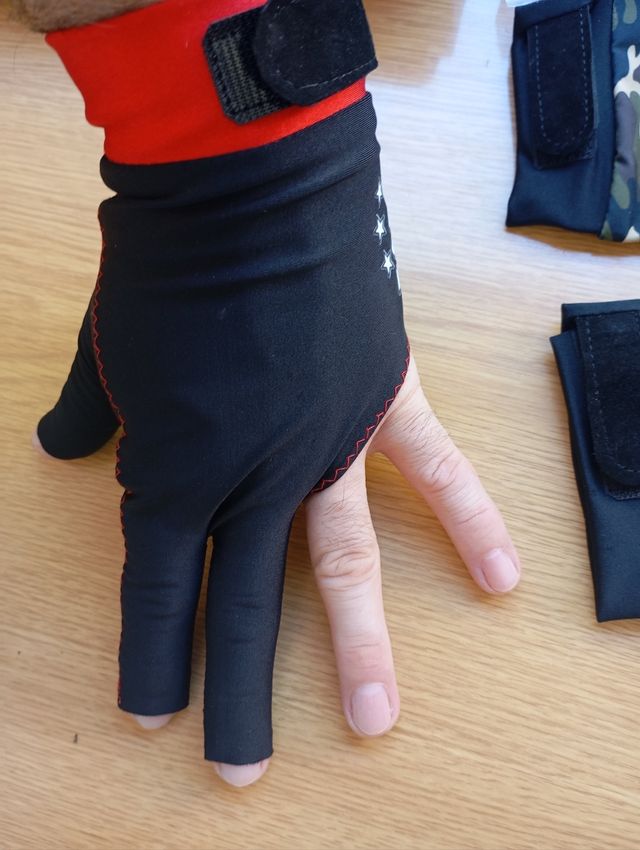 Guante billar FAMA rojo