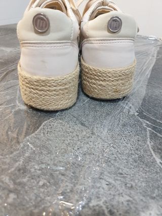 Zapatillas Mustang beige plataforma