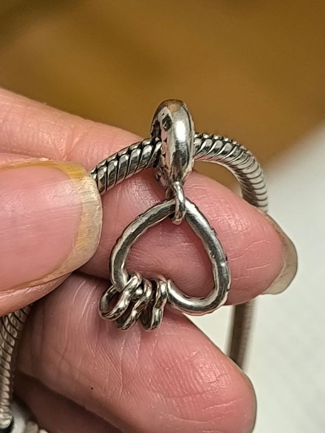 Charm Pandora 💜 Plata