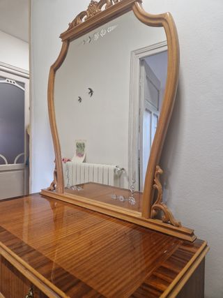 Tocador antiguo de madera
