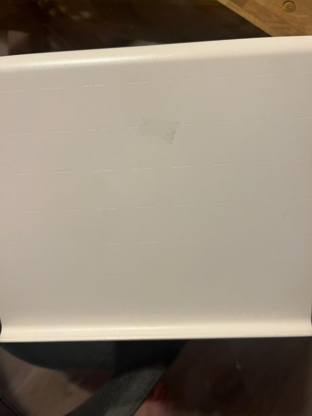 Soporte tablet blanco