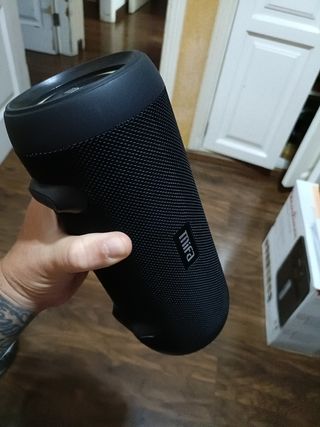 Altavoz Bluetooth Mifa - Portátil NO NEGOCIABLE!!!