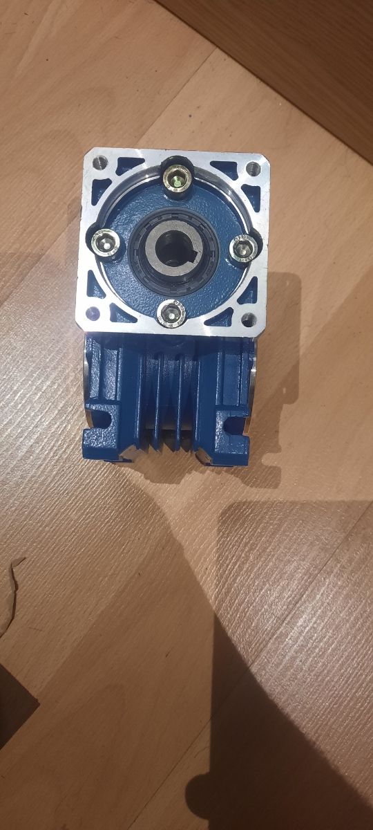 Reductora engranajes KSK