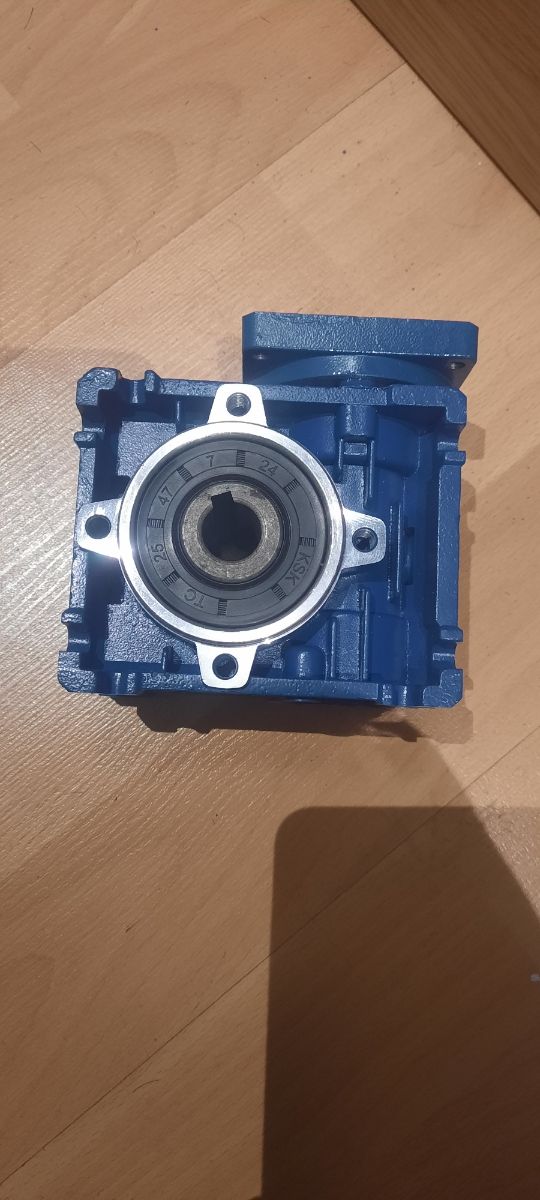 Reductora engranajes KSK