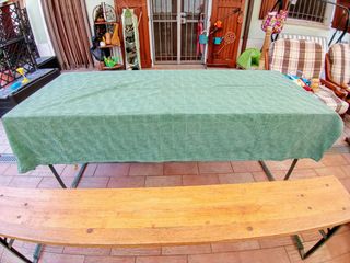 Set tovaglia e 4 coprisedie verde cachi