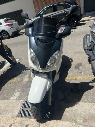 Yamaha XMax 250
