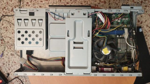 Pack 2 cajas de PC Gigabyte MIB T5140 miniITX