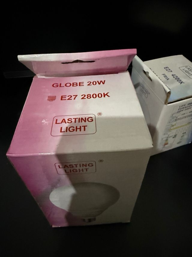 Lotto di 18 lampadine LED