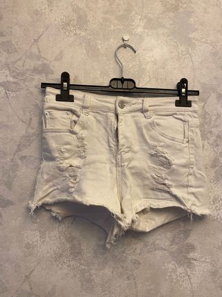 Shorts vaqueros blancos rotos