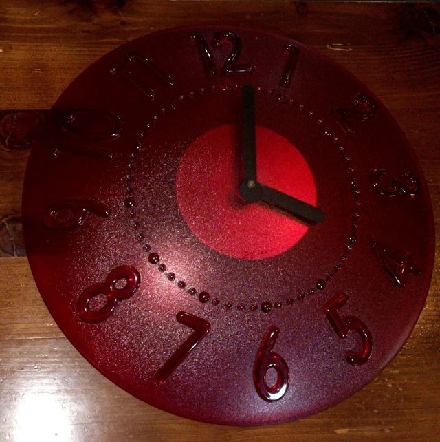 guzzini orologio da parete muro rosso scuro bordo'