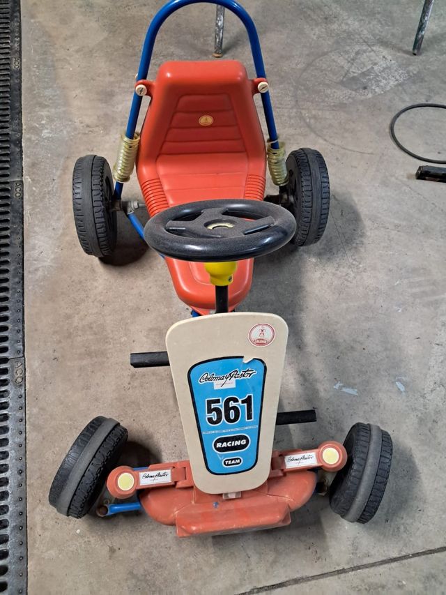 Coche de pedales Colomax Pastor 561