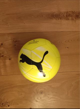 Pallone Puma calcio giallo