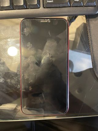 iPhone XR rojo -parte trasera dañadas