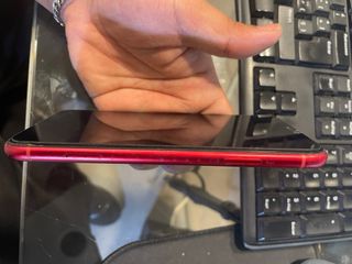iPhone XR rojo -parte trasera dañadas