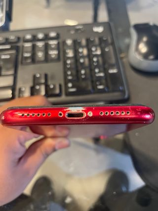 iPhone XR rojo -parte trasera dañadas