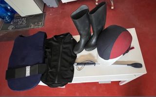 BOTAS EQUITACION GOMA NEGRA TAMBIEN BOTAS DE AGUA