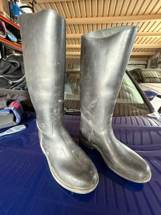 BOTAS EQUITACION GOMA NEGRA TAMBIEN BOTAS DE AGUA