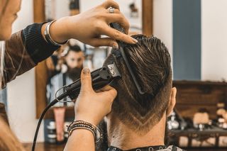 Se busca barbero/peluquero profesional