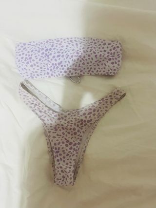 bikini de dos piezas morado con puntos