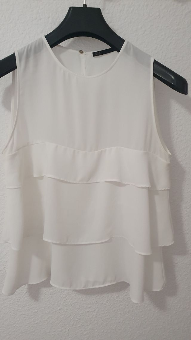 Blusa blanca sin mangas