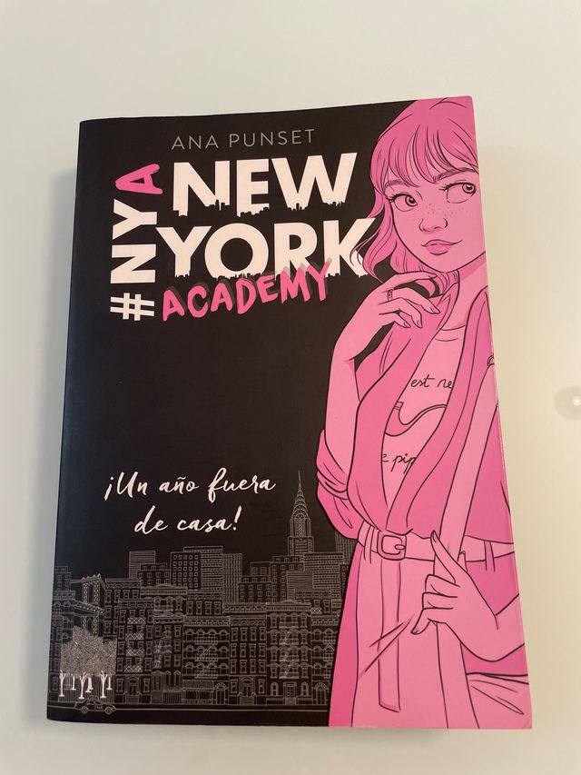 ¡Un año fuera de casa! (Serie New York Academy 1)