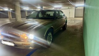 Jaguar XJ 2000