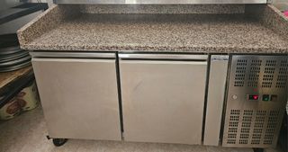 Mesa refrigerada pizzería