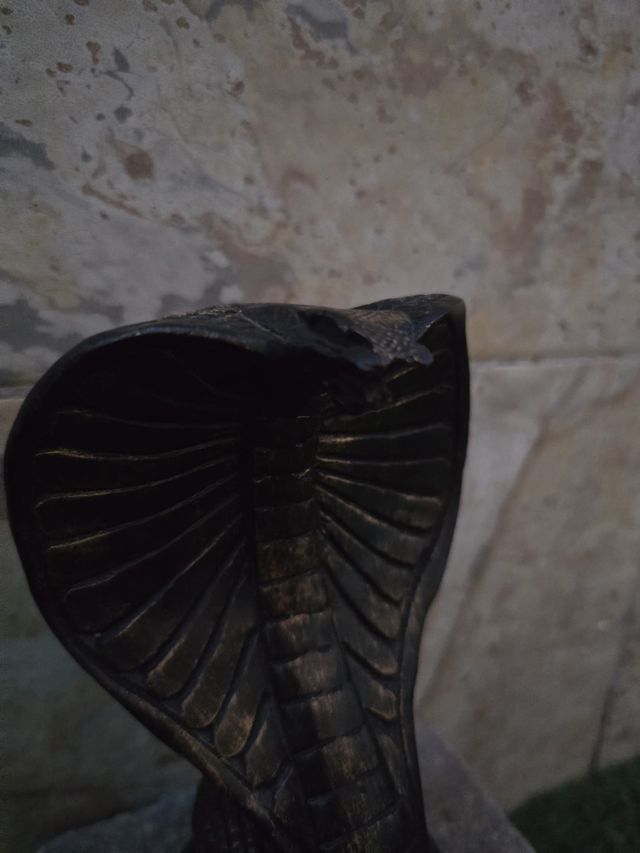 Estatua Cobra - Decoración