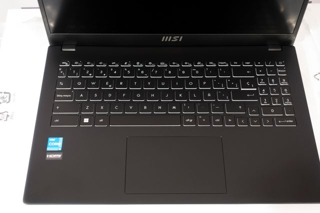 Portátil MSI Modern Negro