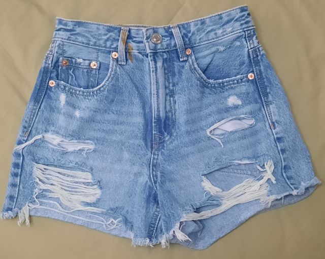 Shorts vaqueros Stradivarius 32.