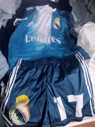Equipación Real Madrid niño talla 160