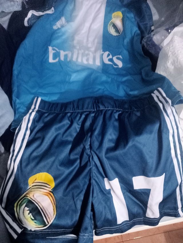 Equipación Real Madrid niño talla 160