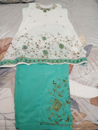 Traje burka 3 piezas blanco-y verde