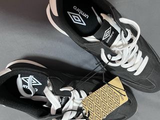 Zapatillas Umbro negras talla 36