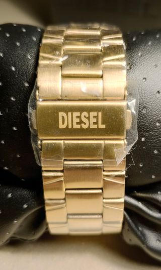 Reloj Diesel nuevo Spiked dorado