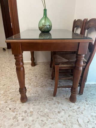 Mesa madera maciza con sobre cristal