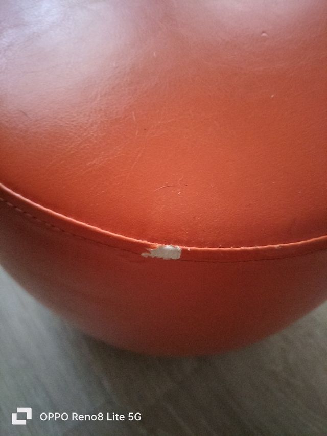 Puf laranja - Apoio de pés