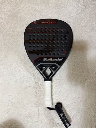 Pala Bullpadel Vertex 04 comfort