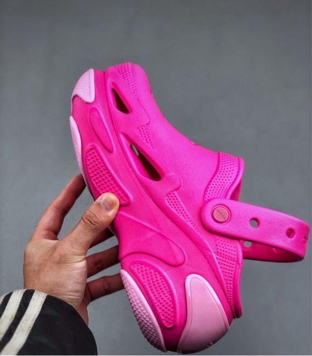 Crocs plataforma rosa