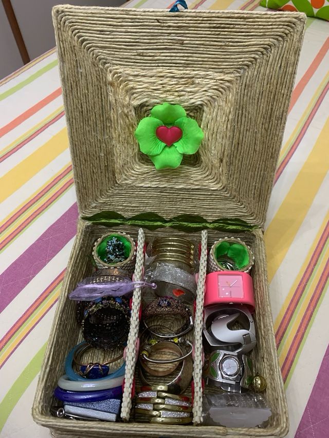 Scatola portaoggetti shabby chic artigianale 