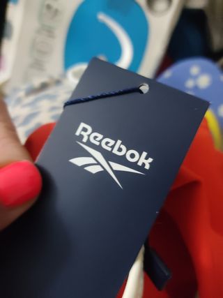 Bikini Reebok rojo