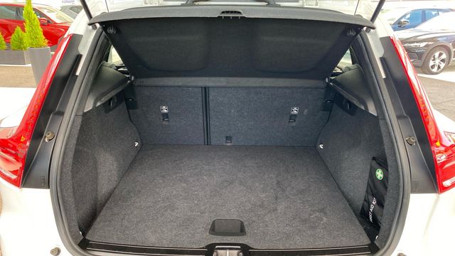 VOLVO XC40 todoterreno 1.5 T3 5P