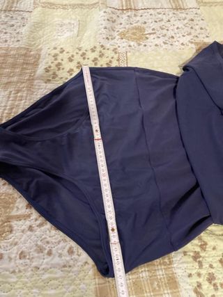 Costume intero blu e bianco